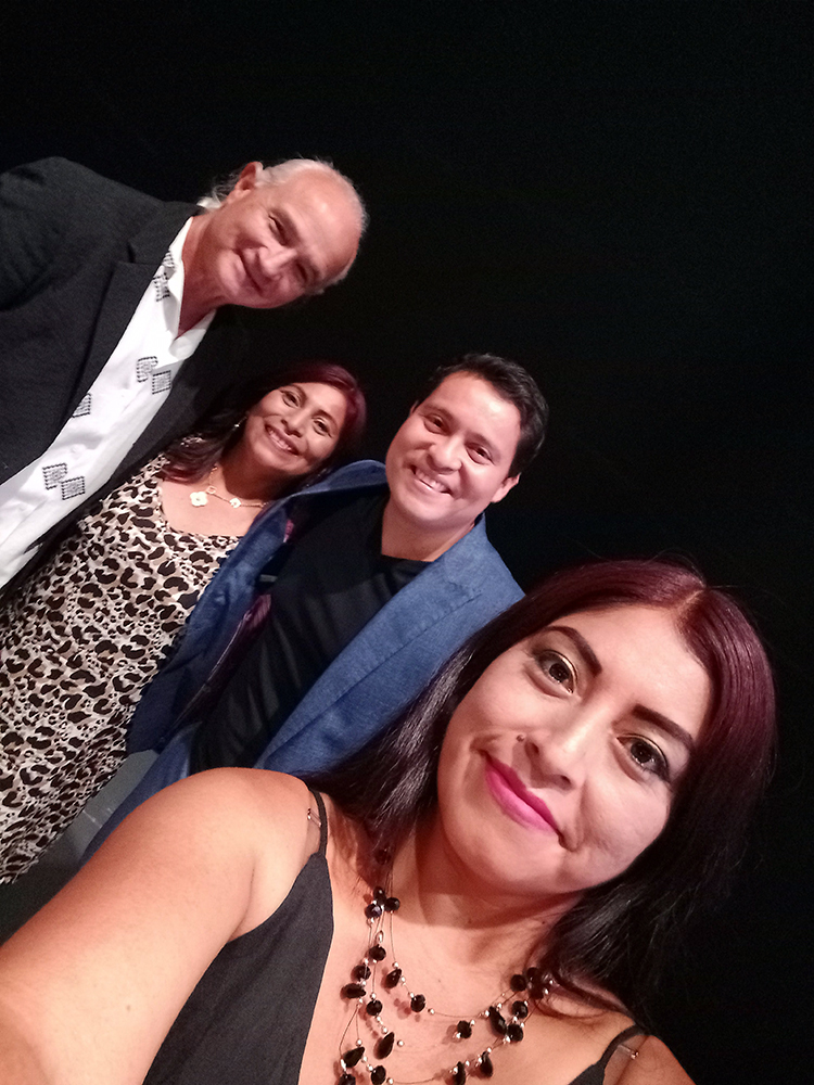 Camina junto a aquellos que están donde quieres estar